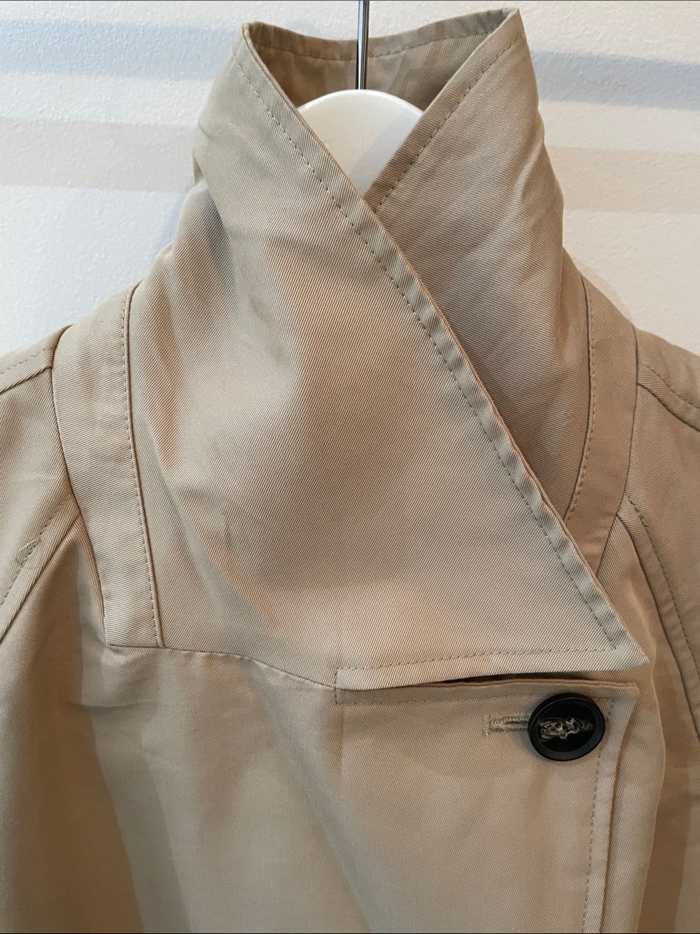 ZARA Cropped Trench Coat in Beige - Picture 13 of 16